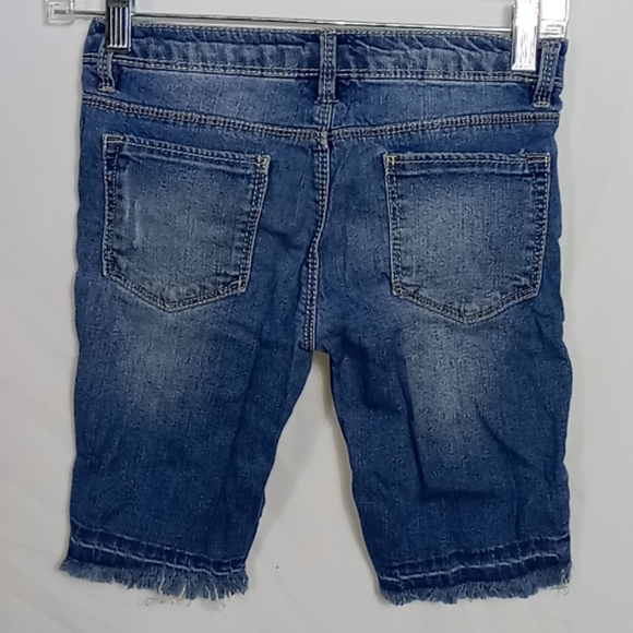 Girls size 10 shorts - Picture 2 of 2